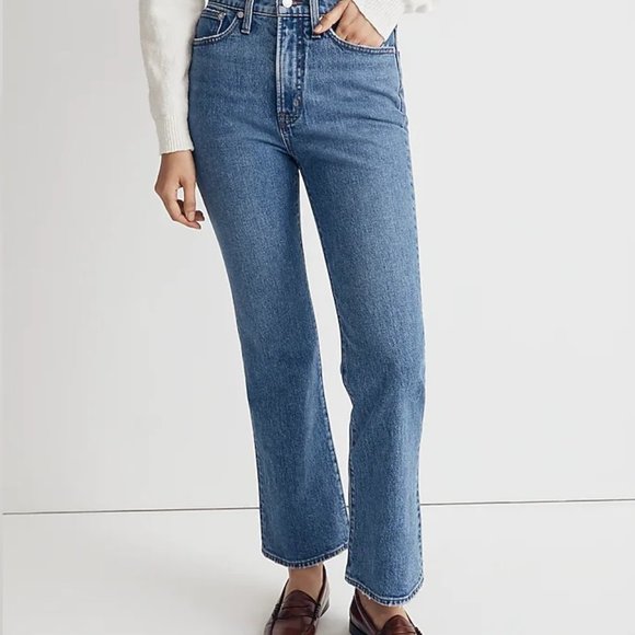 The Perfect Vintage Flare Crop Jean in Earlwood Wash 26 - Picture 3 of 7